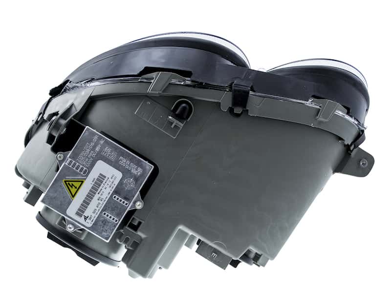 Hella — Hella 2006-2009 Mercedes-Benz CLK350 Halogen Headlight Assembly - view 4