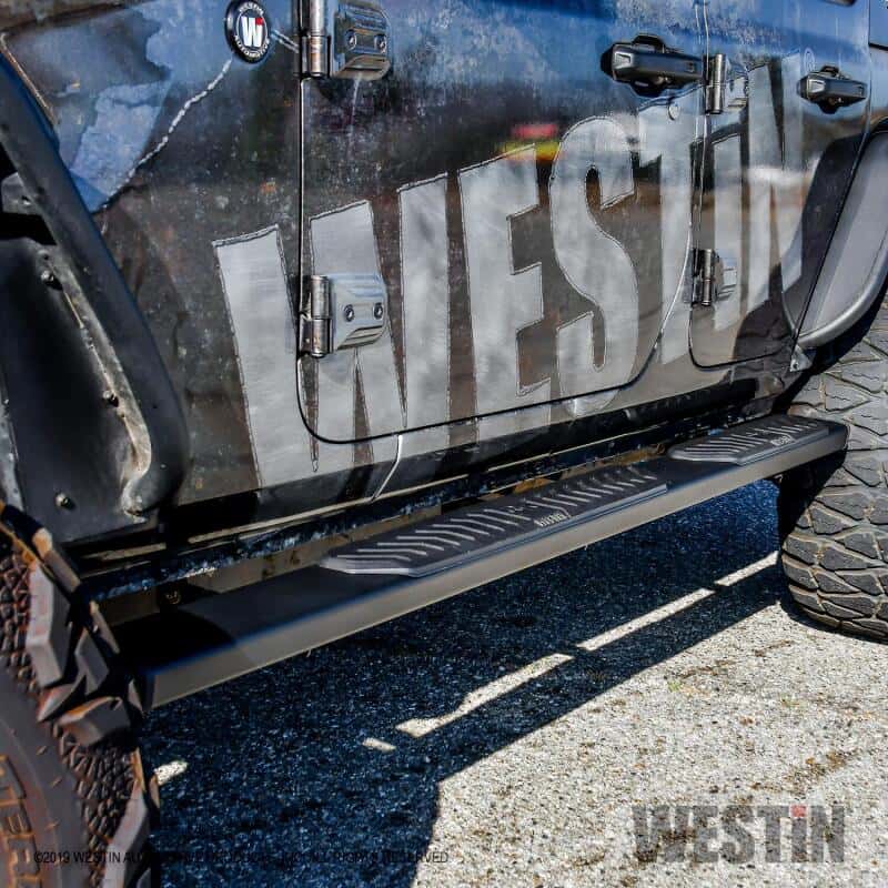 Westin — Westin 18-22 Jeep Wrangler JLU 4dr R5 Nerf Step Bars - Tex. Blk
Nerf/Step Bar - view 6