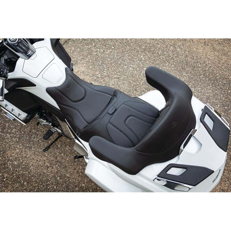 Mustang Motorcycle — Mustang 18-19 Honda Gold Wing GL1800 Standard Touring 1PC Seat w/ Driver Backrest - Black - view 1