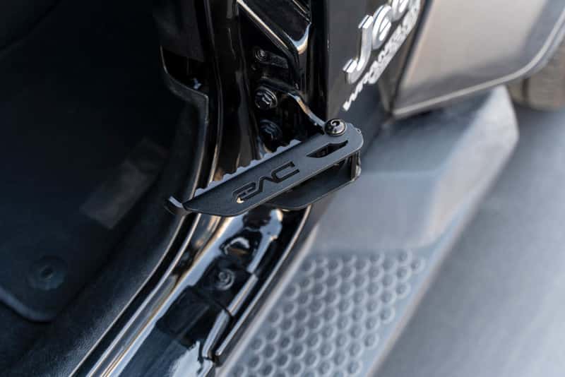 DV8 Offroad — DV8 Offroad 07-23 Jeep Gladiator/Wrangler JT/JK/JL Foot Pegs
Jeep Foot Pegs - view 8