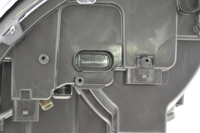 Hella — Hella 2007-2007 Mercedes-Benz GL320 Headlight Assembly - view 12