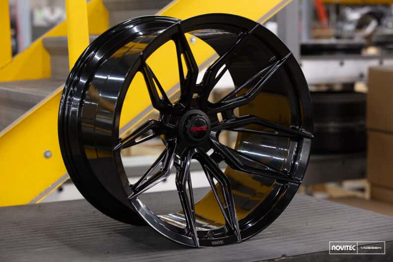 Vossen — Vossen x Novitec NF11 22x12in - 5x114.3 BP - ET52 - Gloss Black Ferrari 12Cilindri F167 Rear Wheel - view 4