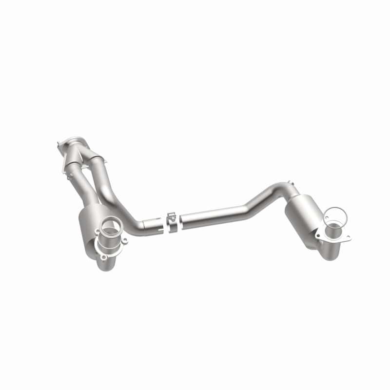 Magnaflow — MagnaFlow Conv Direct Fit OEM 2005 GMC Sierra/Chevrolet Silverado 1500/Cadillac Escalade Underbody
California - view 24