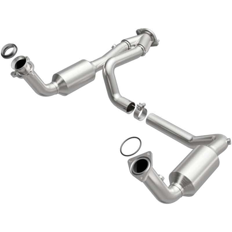 Magnaflow — MagnaFlow Conv Direct Fit OEM 2005 GMC Sierra/Chevrolet Silverado 1500/Cadillac Escalade Underbody
California - view 1