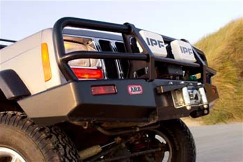 ARB — ARB Winchbar Suit Srs Jeep Xj Cherokee 97-01
Winch Bumper - view 2
