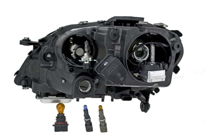 Hella — Hella 2009-2011 Mercedes-Benz ML320 AMG Bi-Xenon Headlight Assembly - view 14