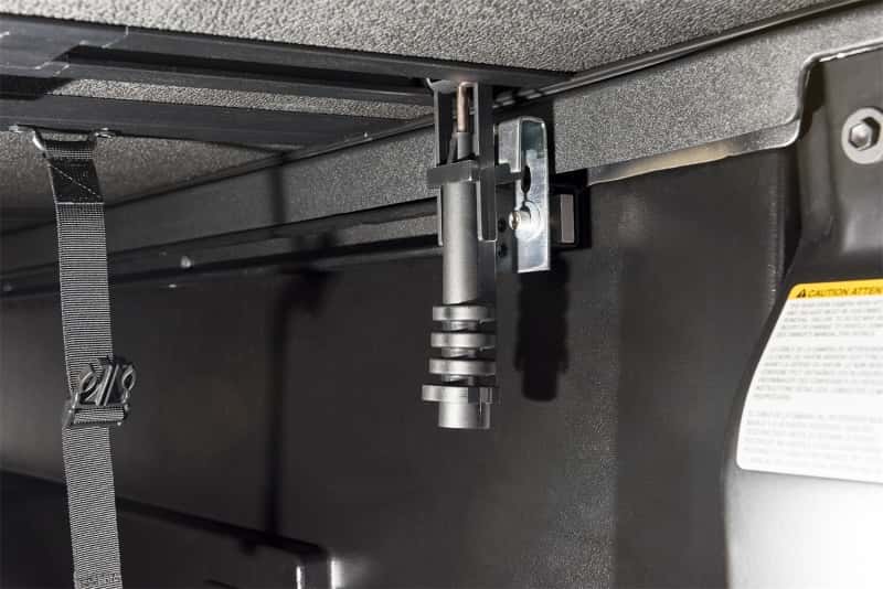 Extang — Extang 14-16 Toyota Tundra (6.5ft) (Works w/o Rail System) Solid Fold 2.0
SF 14-21Tun6ft.7w/oD - view 4