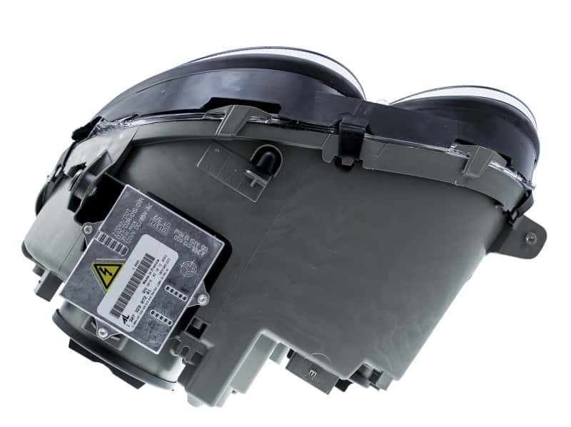 Hella — Hella 2006-2009 Mercedes-Benz CLK350 Halogen Headlight Assembly - view 13
