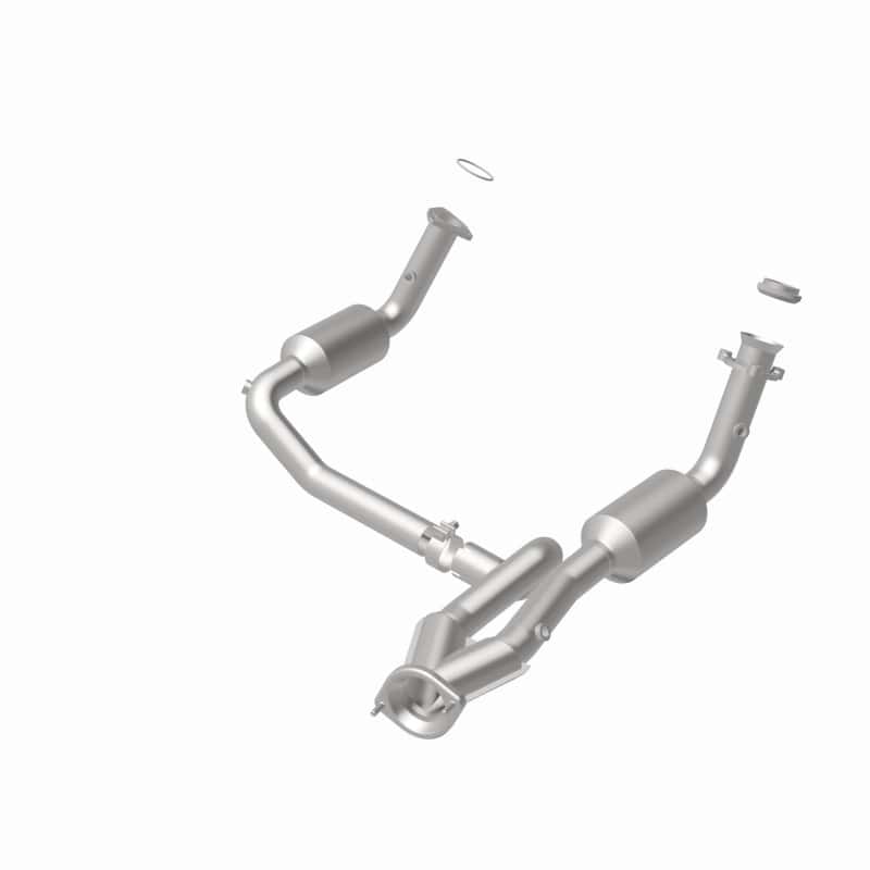Magnaflow — MagnaFlow Conv Direct Fit OEM 2005 GMC Sierra/Chevrolet Silverado 1500/Cadillac Escalade Underbody
California - view 18