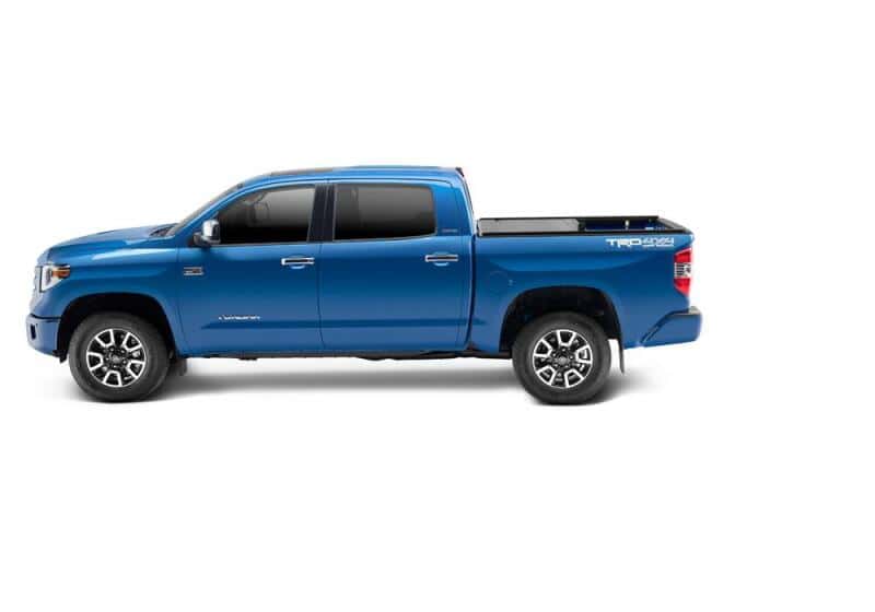 Retrax — Retrax 07-18 Tundra CrewMax 5.5ft Bed with Deck Rail System RetraxONE XR - view 10