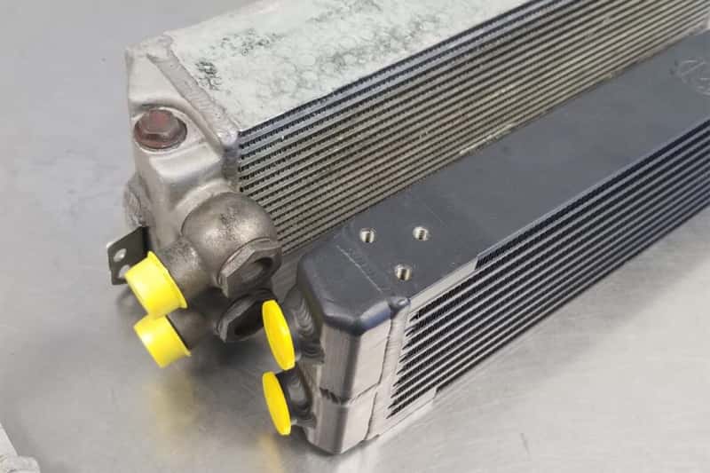 CSF — CSF Universal Dual-Pass Oil Cooler (RS Style) - M22 x 1.5 - 24in L x 5.75in H x 2.16in W
CSF Oil Cooler - view 7