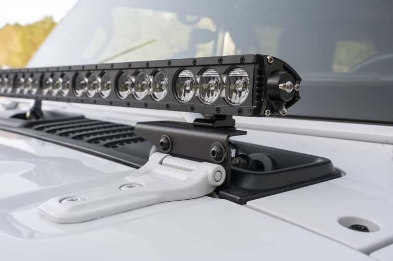 Rugged Ridge — Rugged Ridge 18-20 Jeep Wrangler JL Cowl Light Bar Bracket
HoodLightBarBracket
OFFROAD_LIGHTING - view 4