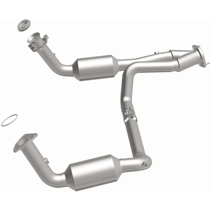 Magnaflow — MagnaFlow Conv Direct Fit OEM 2005 GMC Sierra/Chevrolet Silverado 1500/Cadillac Escalade Underbody
California - view 32