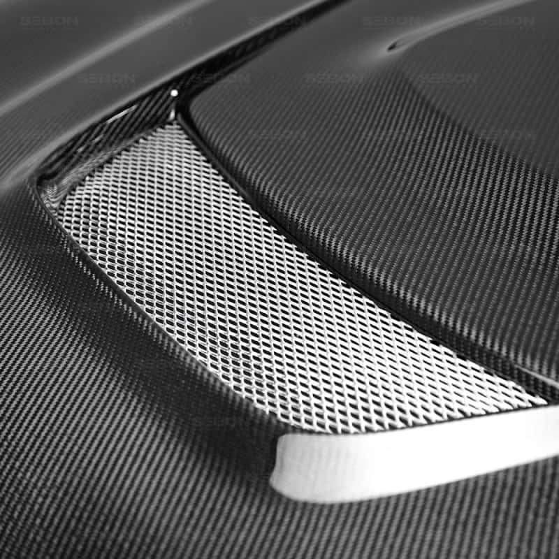Seibon — Seibon 12-13 BMW 3 Series F30 / 4 Series F32 VS-Style Carbon Fiber Hood - view 3