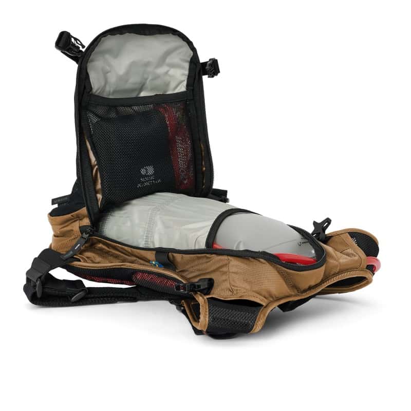 USWE — USWE Outlander Moto Hydration Pack 9L - Sand - view 4