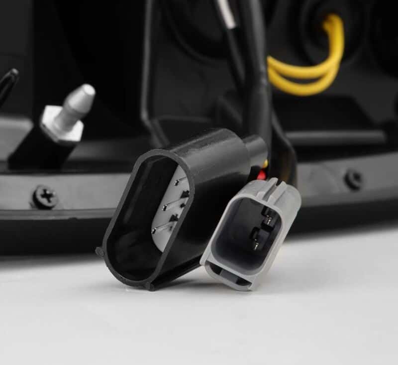 AlphaRex — AlphaRex 97-03 Ford F150 / 99-16 Ford F250/F350/F450/F550 LUXX-Series LED Tail Lights - Black/Red
Taillight Assembly - view 7