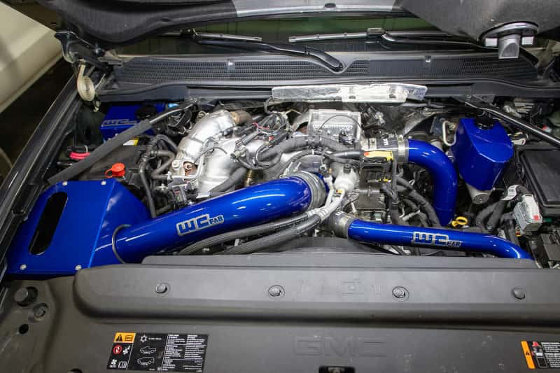 Wehrli — Wehrli 17-19 Chevrolet 6.6L L5P Duramax High Flow Intake Bundle Kit Stage 2 - Gloss White
Hi Flo S2 17-19 GW - view 5