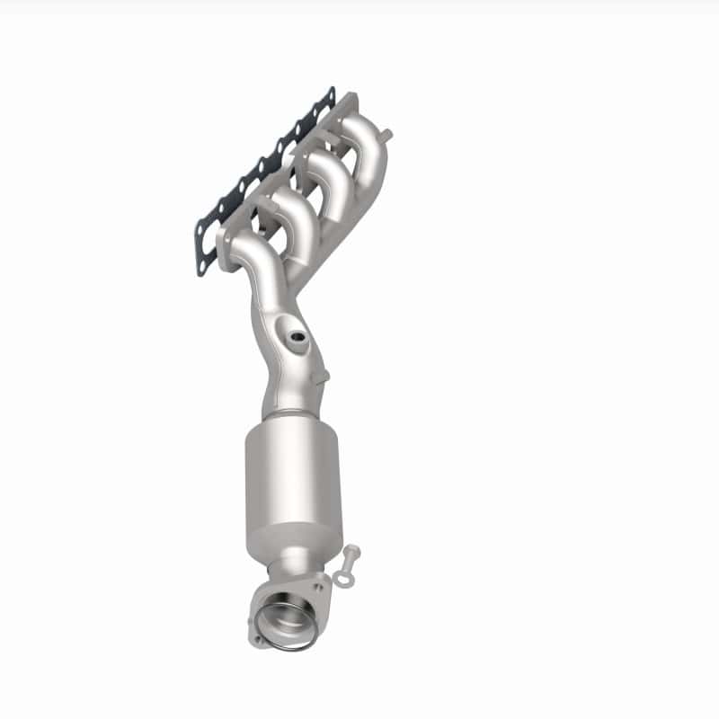 Magnaflow — MagnaFlow Direct-Fit SS Catalytic Converter 04-06 Nissan Titan 5.6L V8 (California)
California - view 15