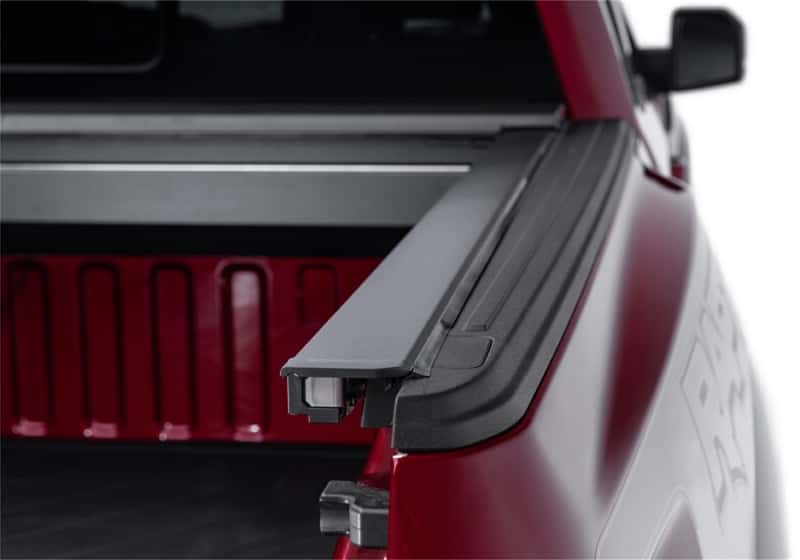 Roll-N-Lock — Roll-N-Lock 15-18 Ford F-150 SB 77-3/8in M-Series Retractable Tonneau Cover
Retractable Cover - view 10