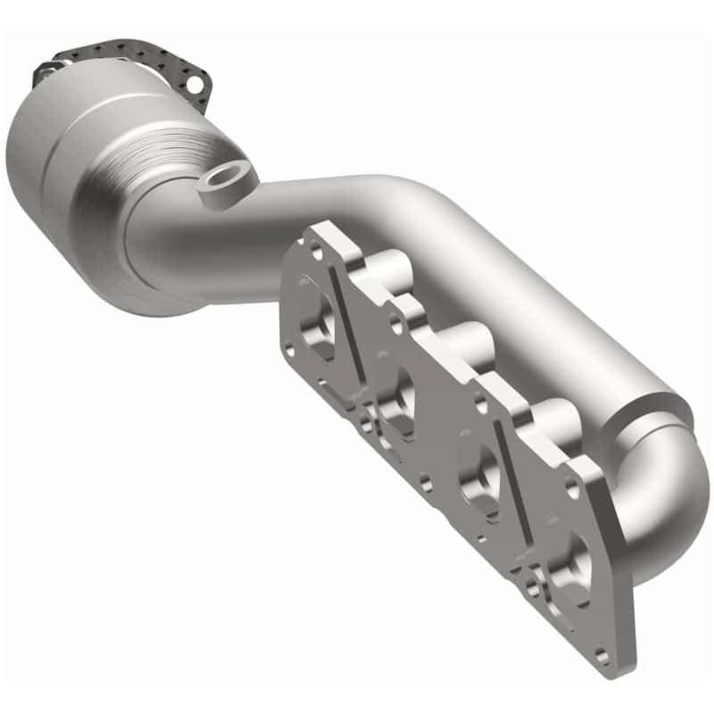 Magnaflow — Magnaflow Conv DF 02-04 Volkswagen Passat 4.0L
California - view 3