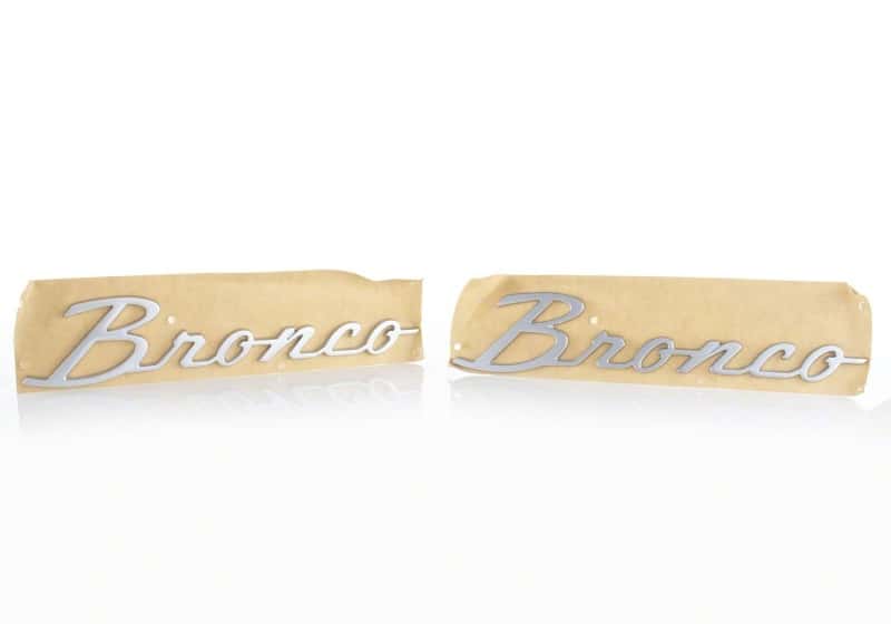 Ford Racing — Ford Racing 21-23 Bronco Script Fender Badge - Silver
Emblem - view 4