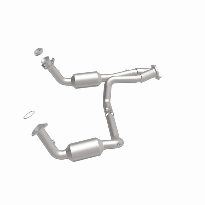 Magnaflow — MagnaFlow Conv Direct Fit OEM 2005 GMC Sierra/Chevrolet Silverado 1500/Cadillac Escalade Underbody
California - view 11
