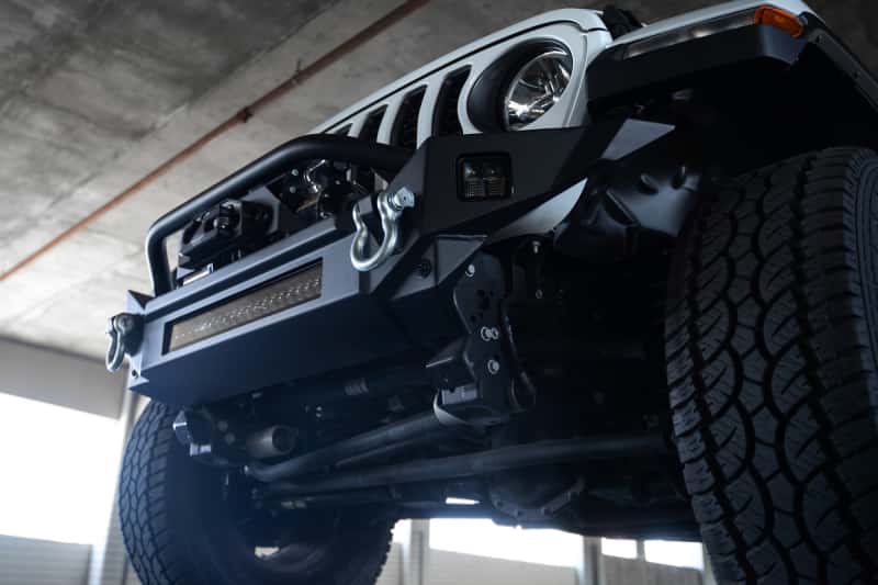DV8 Offroad — DV8 Offroad 18-23 Jeep Wrangler JL / 20-23 Jeep Gladiator JT FS-7 Mid-Width Winch Front Bumper
Jeep FS-7 Front - view 18