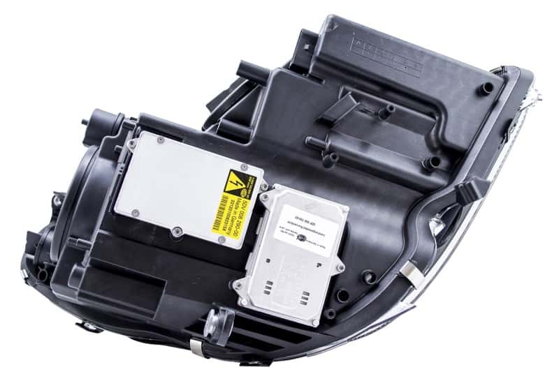 Hella — Hella 2005-2010 Mercedes-Benz CLS500 Bi-Xenon Headlight Assembly - view 10