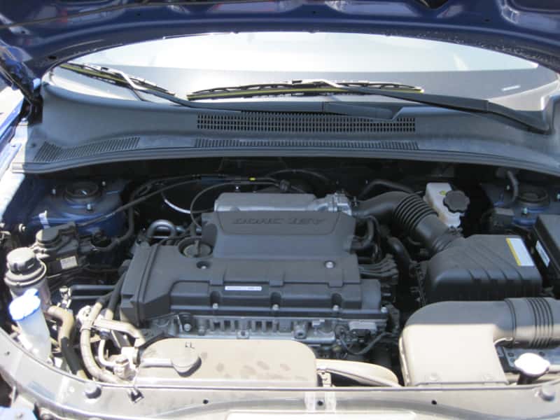 K&N Engineering — K&N 00-09 Hyundai Coupe/Elantra/Tiburon/Tucson / 05-10 Kia Drop In Air Filter
Replacement Air Filt
Air Filter - view 3