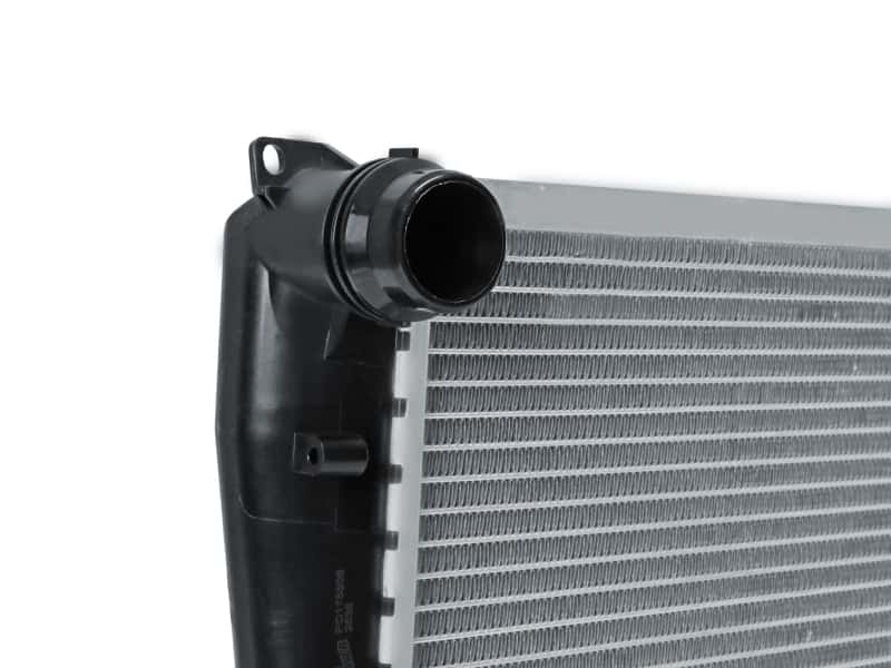 aFe — aFe BladeRunner OER Series Radiator 01-06 BMW 3-Series (E46) 01-06/ Z4 (E85/86) 03-08
BladeRunner Radiator - view 3