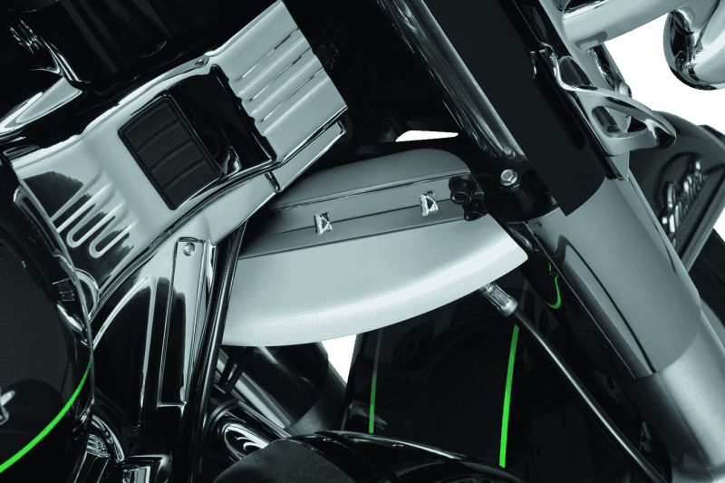 Kuryakyn — Kuryakyn Lower Triple Tree Wind Deflector Chrome - view 2