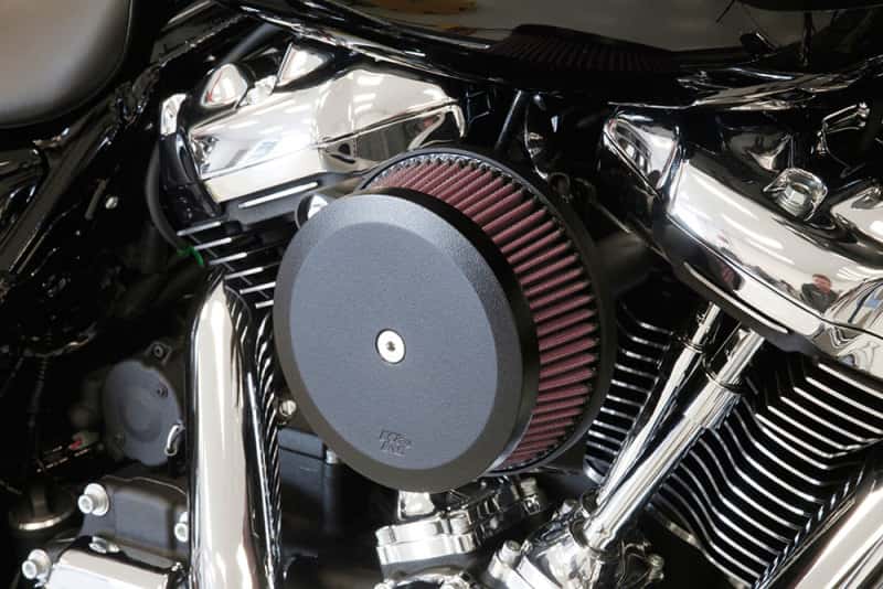 K&N Engineering — K&N 17-18 Harley-Davidson Road Glide Hammer Black Street Metal Intake System
Air Intake System - view 4