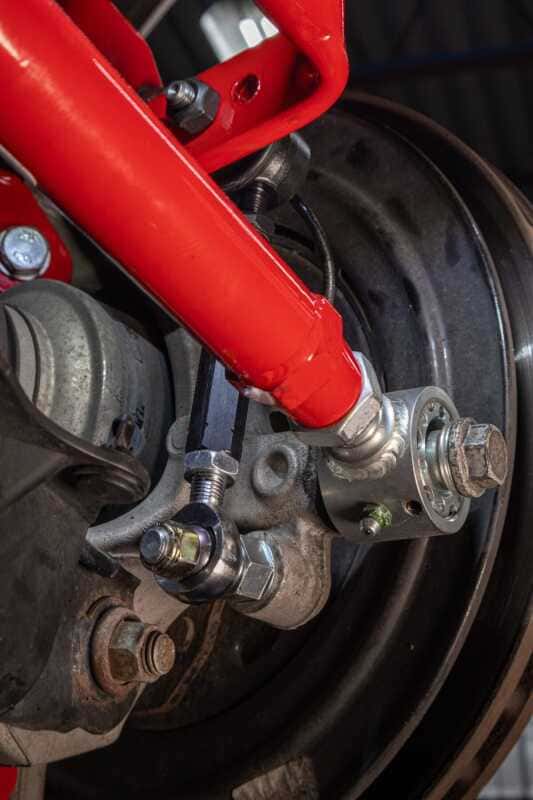 UMI Performance — UMI 16-24 Chevrolet Camaro Suspension Stabilizer Bar Link - Red
Sway Bar End Link - view 9