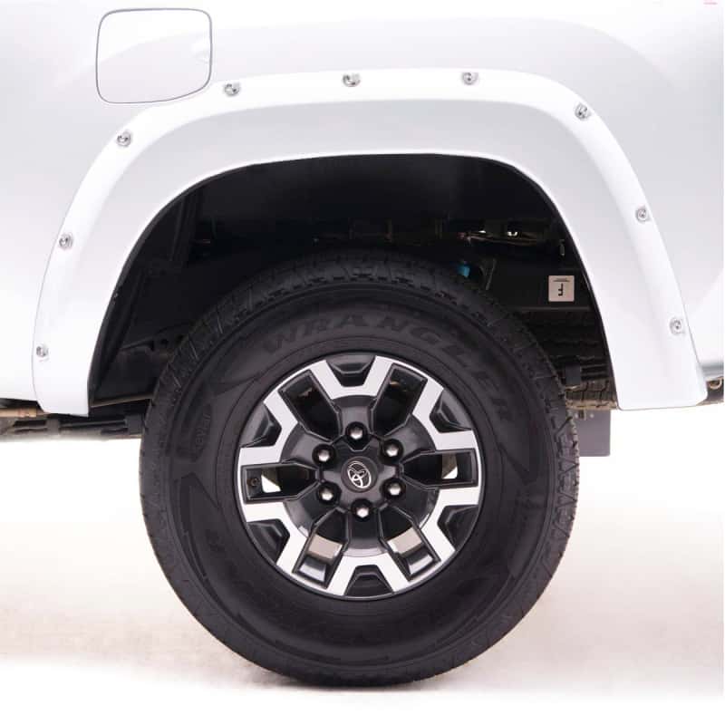 EGR — EGR 14+ Chev Silverado 6-8ft Bed Bolt-On Look Color Match Fender Flares - Set - Summit White
BOLTON FF COLOR MTCH
791574-GAZ-FF Chevt
BOLTON FF PAINTED - view 9