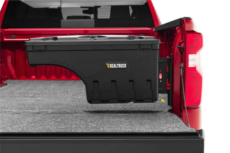 Undercover — UnderCover 07-18 Chevy Silverado 1500 (19 Legacy) Passengers Side Swing Case - Black Smooth - view 4