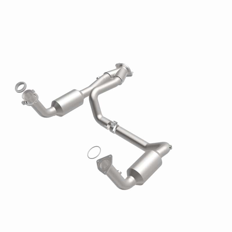 Magnaflow — MagnaFlow Conv Direct Fit OEM 2005 GMC Sierra/Chevrolet Silverado 1500/Cadillac Escalade Underbody
California - view 7