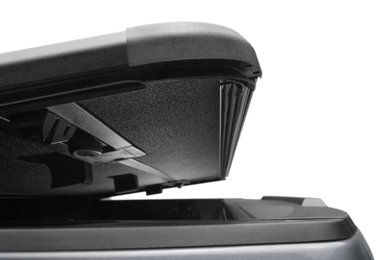 Extang — Extang 14-18 Chevy/GMC Silverado/Sierra 1500 (6ft. 7in. Bed) Solid Fold ALX - view 6