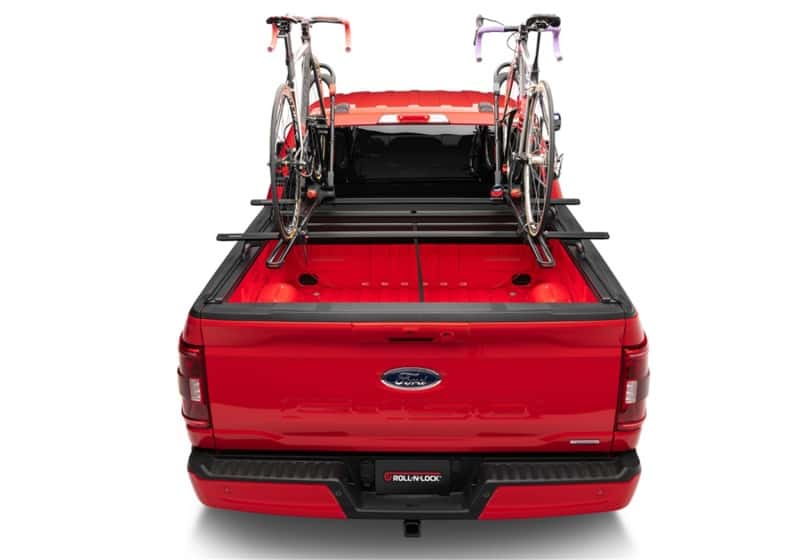 Roll-N-Lock — Roll-N-Lock 19-22 Chevrolet Silverado 1500 (w/o Carbon Pro - 79.4in.) M-Series XT Retractable Cover - view 9