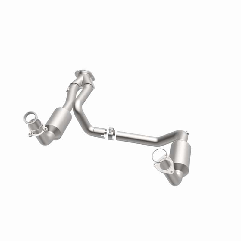 Magnaflow — MagnaFlow Conv Direct Fit OEM 2005 GMC Sierra/Chevrolet Silverado 1500/Cadillac Escalade Underbody
California - view 26