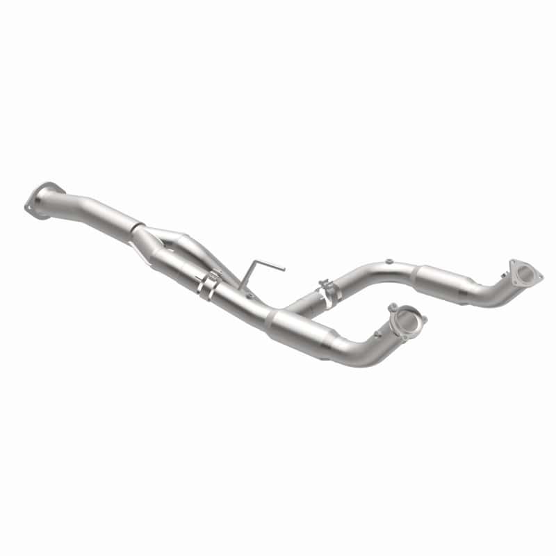 Magnaflow — Magnaflow 11-15 Chevrolet Silverado 2500 HD 6.0L Direct Fit Converter
California - view 22