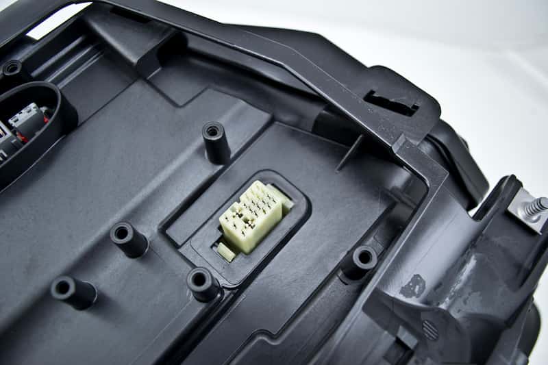 Hella — Hella 2005-2007 BMW 525i M5 Xenon Headlight Assembly - view 7
