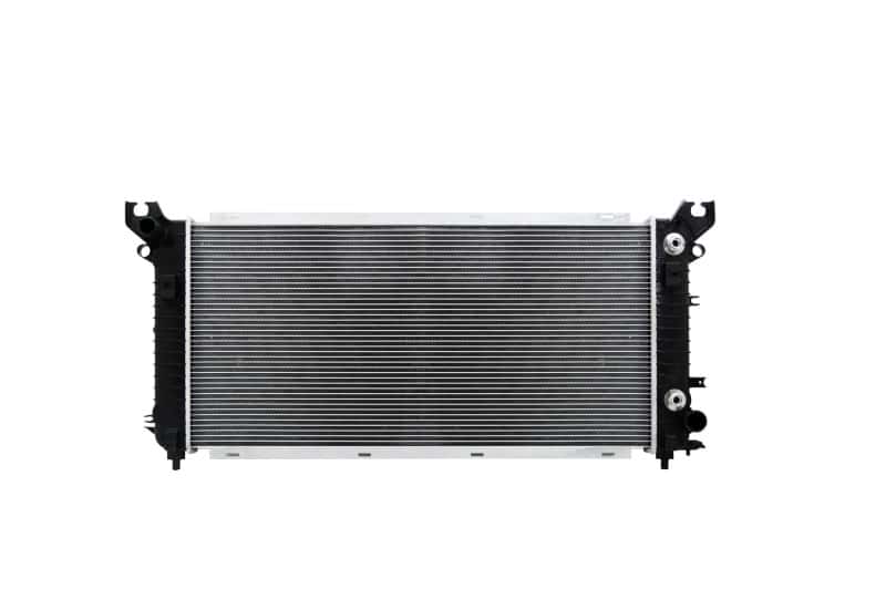 CSF — CSF 16-17 Cadillac Escalade 6.2L OEM Plastic Radiator - view 2