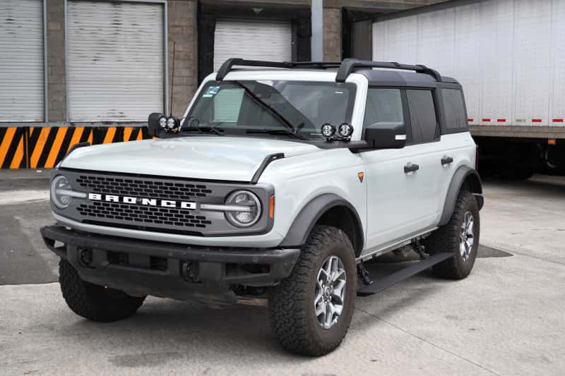 Go Rhino — RealTruck 21-24 Ford Bronco 4dr VoltStep Electric Running Board Kit (No Drill) - Tex. Blk
VoltStep Elec. Board - view 2