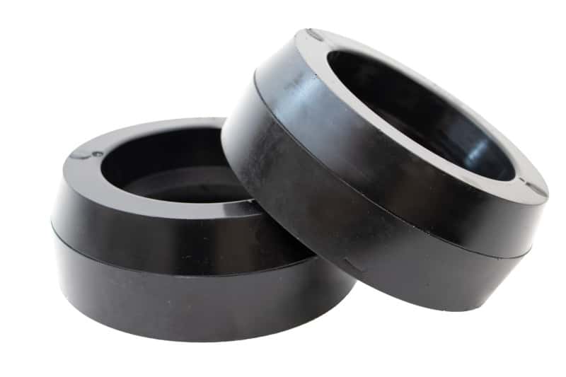Fishbone Offroad — Fishbone Offroad 07-14 FJ Cruiser 1.5In Rear Leveling Kit - view 1