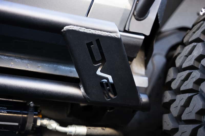 DV8 Offroad — DV8 Offroad 21-23 Ford Bronco FS-15 Series 2-Door Rock Sliders - view 8