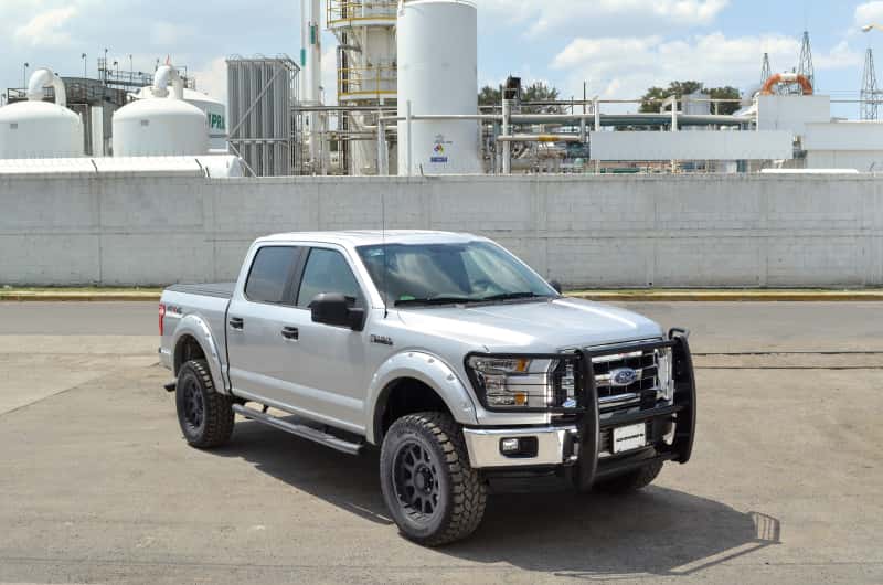 Go Rhino — Go Rhino 17-19 Ford F-250/F-350 Super Duty 3000 Series StepGuard - Black
3000 Grille Guard - view 1