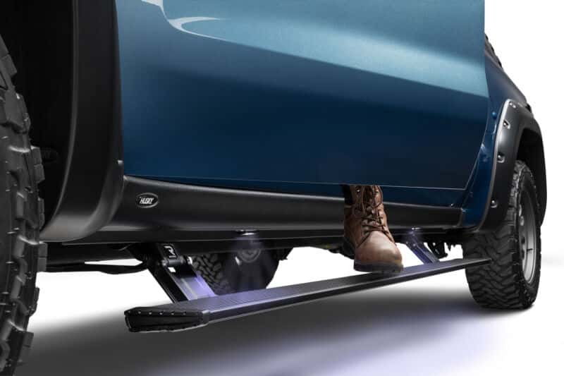 AMP Research — AMP Research 22-23 Chevy/GMC Silverado/Sierra 1500 & 2024 2500/3500HD Double/CC PowerStep Xtreme
Power Running Board
POWERSTEP XTREME - view 6
