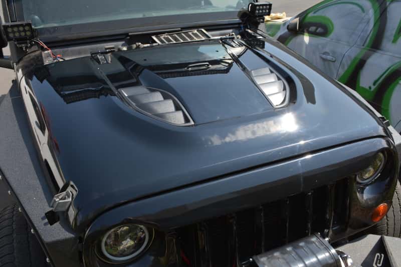 DV8 Offroad — DV8 Offroad 07-18 Jeep Wrangler JK Rubicon 10th Anniversary Replica Hood - view 3