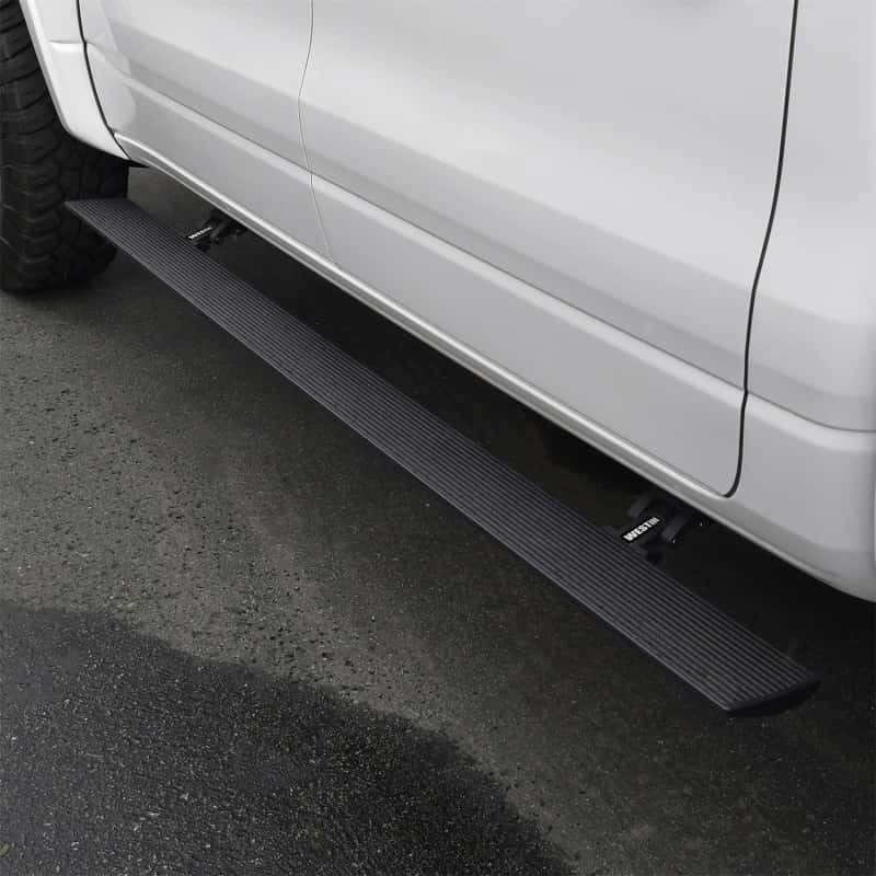 Westin — Westin 19-25 RAM 1500 Crew Cab (Excl. 2019+ 1500 Clsc.) Pro-e Running Boards - Tex. Blk
Running Boards - view 5