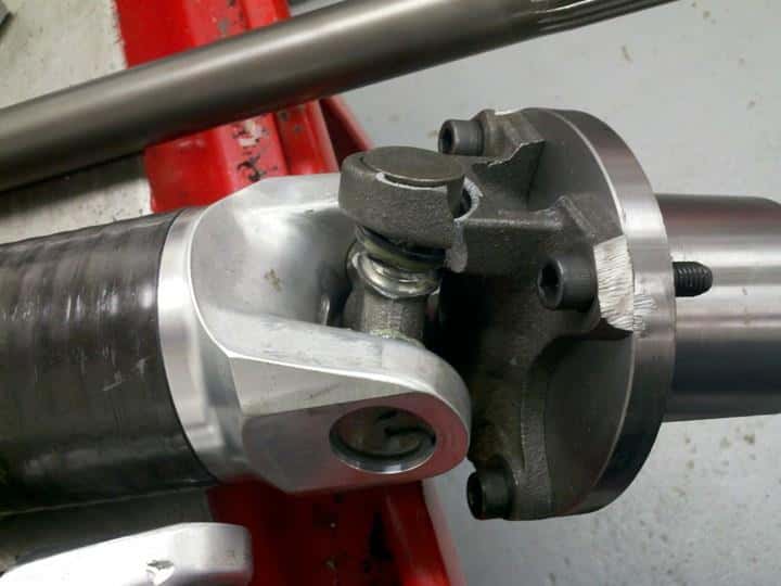 Driveshaft Shop — DSS Chevrolet Camaro 2012+ ZL1 Automatic 3-3/8in Carbon Fiber Shaft GMCAZL1-A-C - view 2